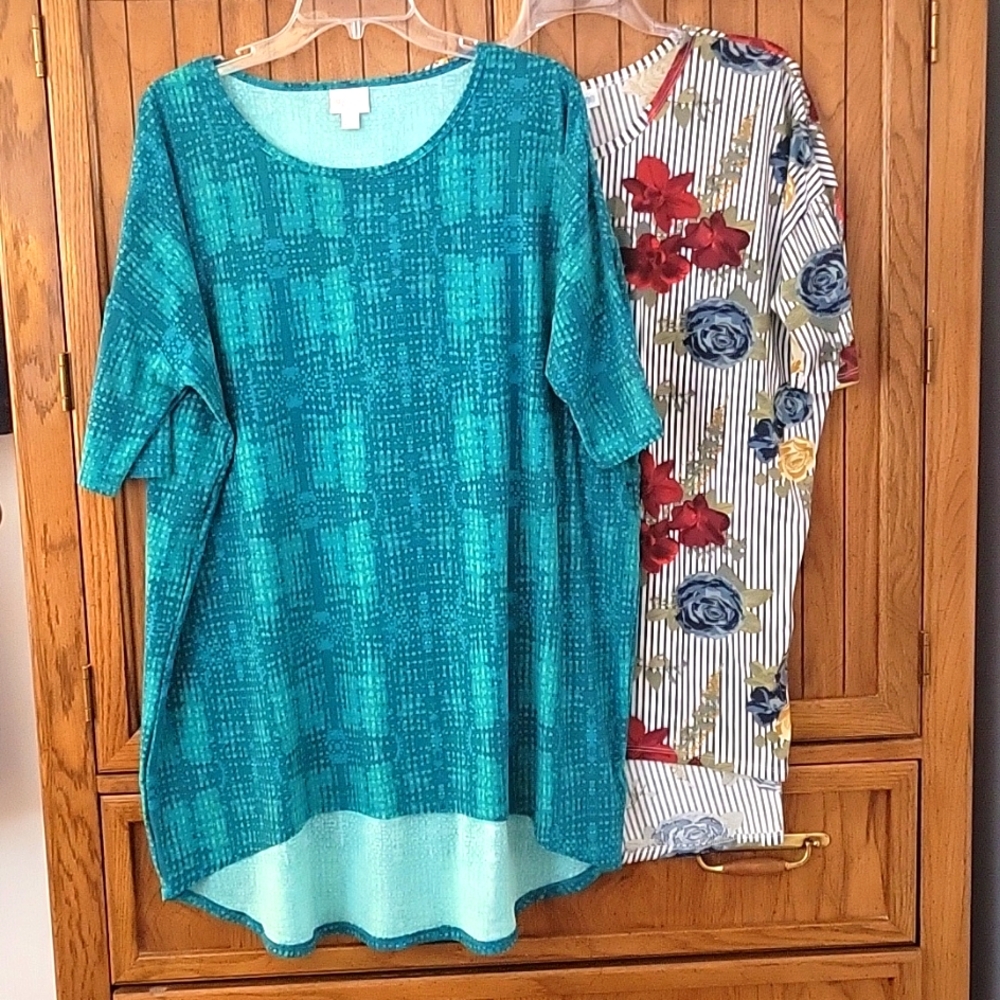 2 LuLaRoe Irmas